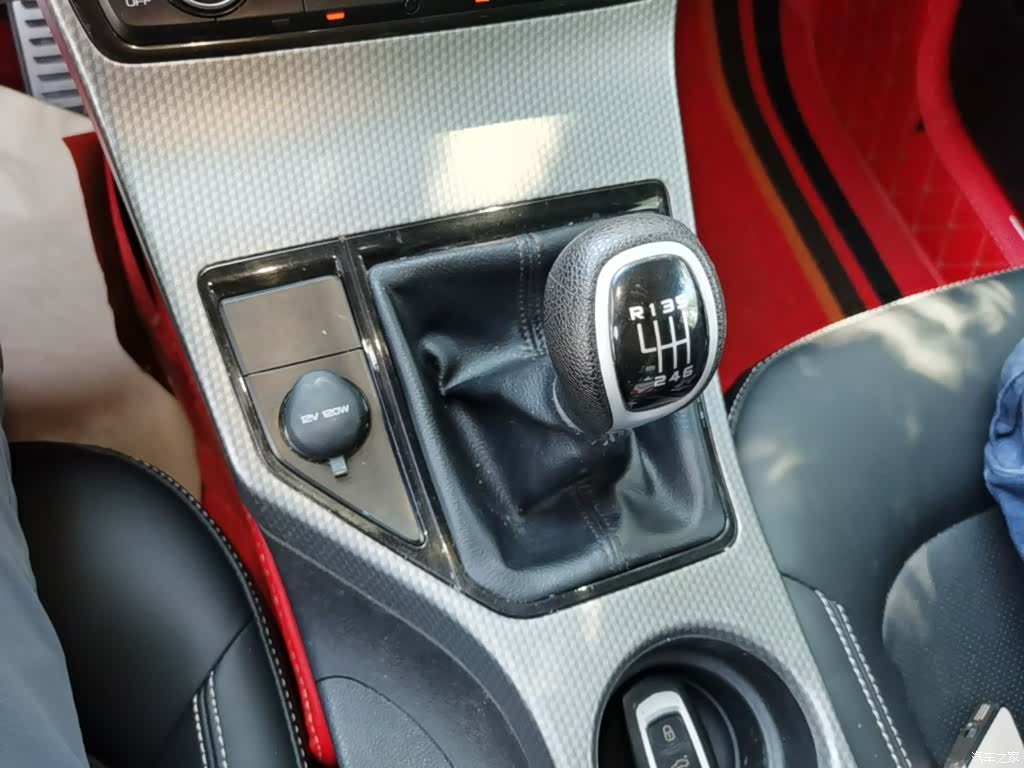 Geely Emgrand, 2017 14