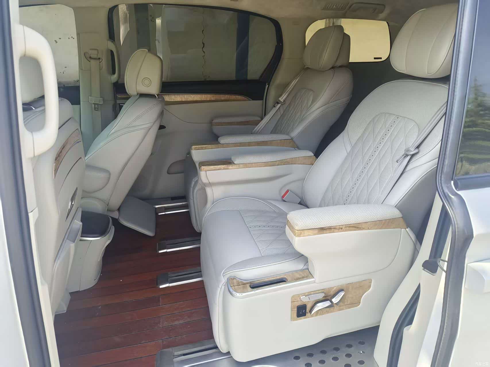 Buick GL8, 2019 7