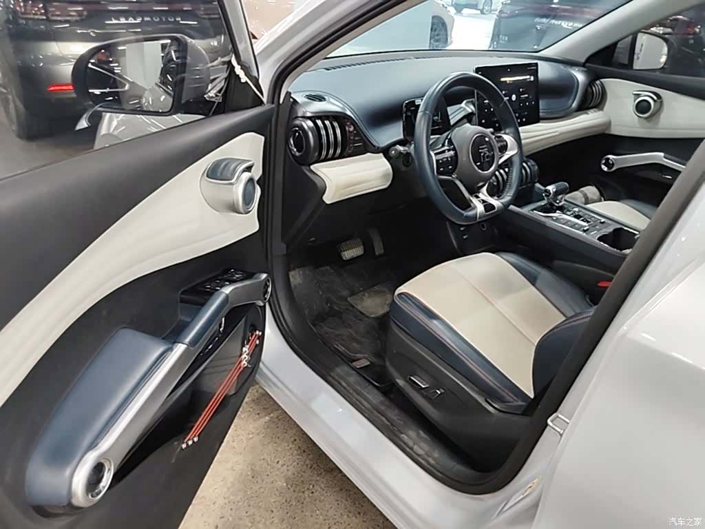 BYD Yuan, 2023 16