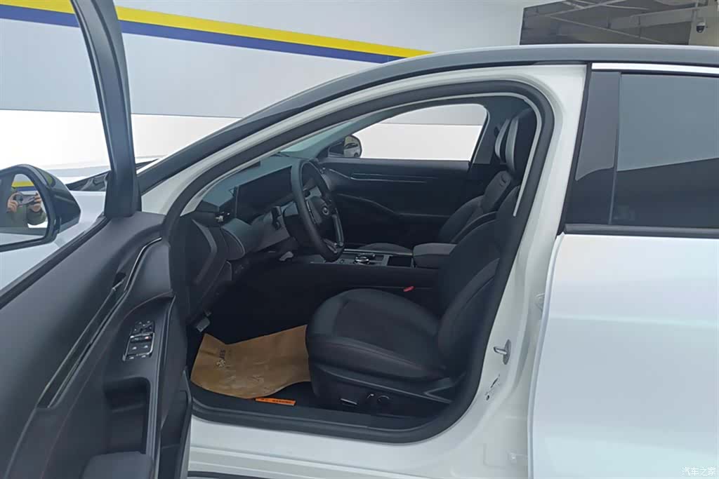 Ford Mondeo, 2023 9