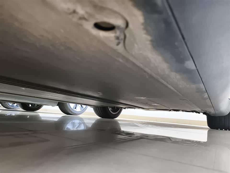 Tesla Model Y Tesla Model Y