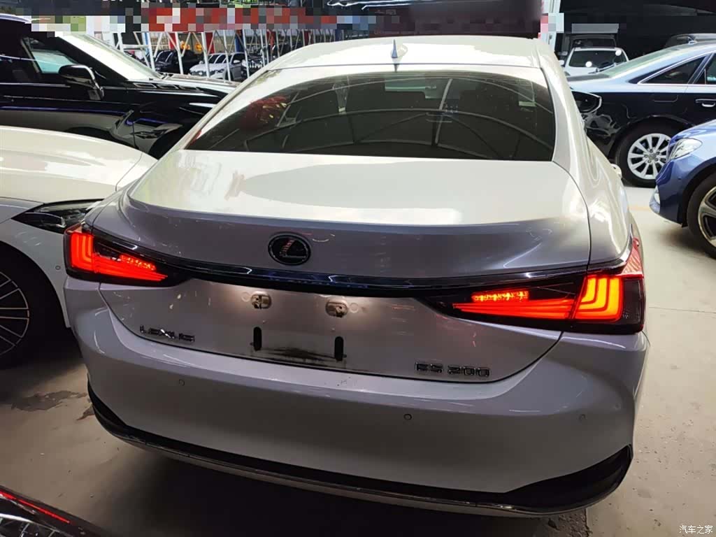 Lexus ES, 2018 4
