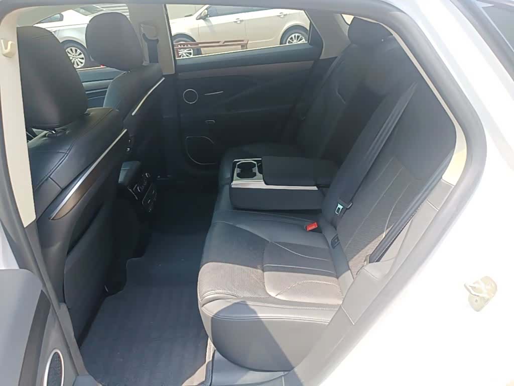 Geely 4G, 2017 17