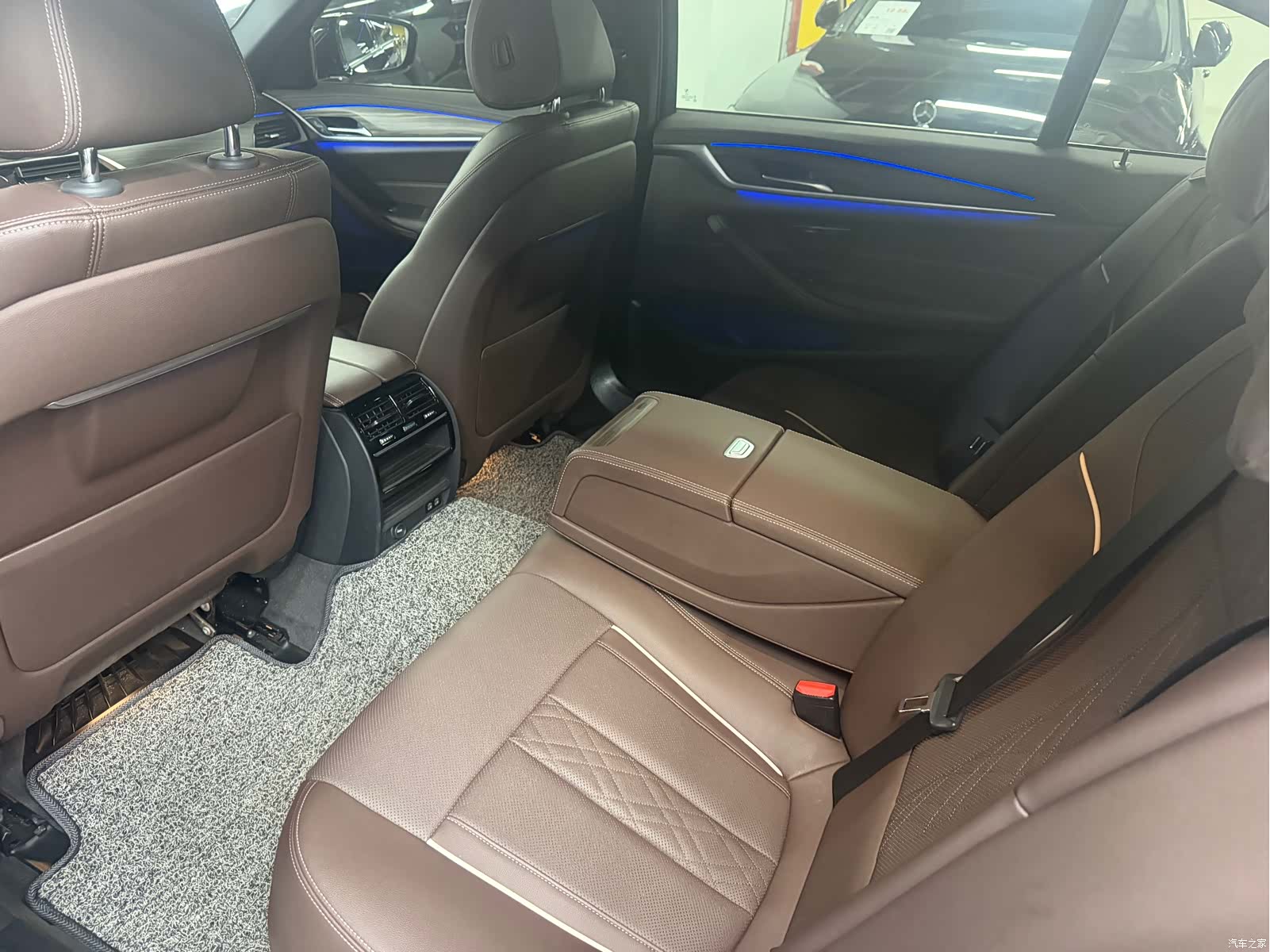 BMW 5 Series, 2022 8