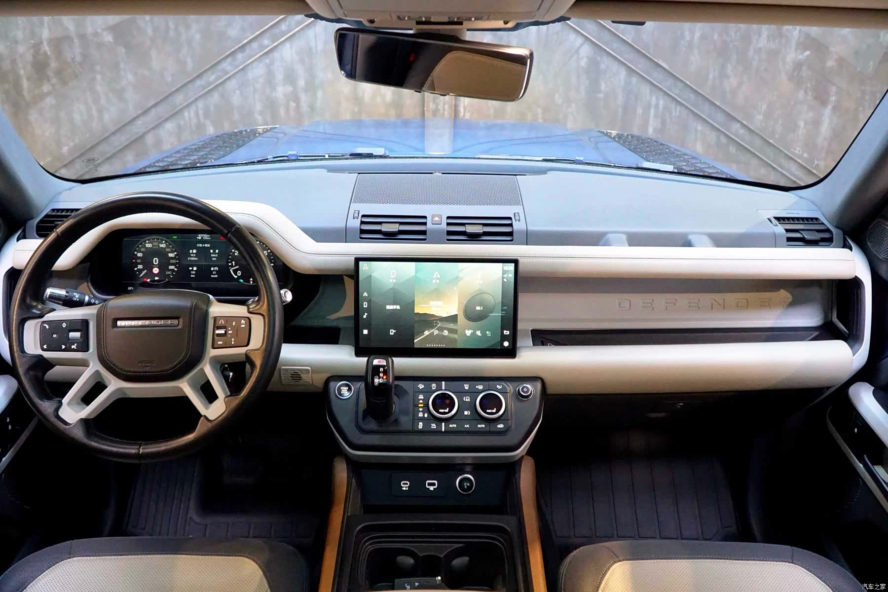 Land Rover Defender, 2021 12