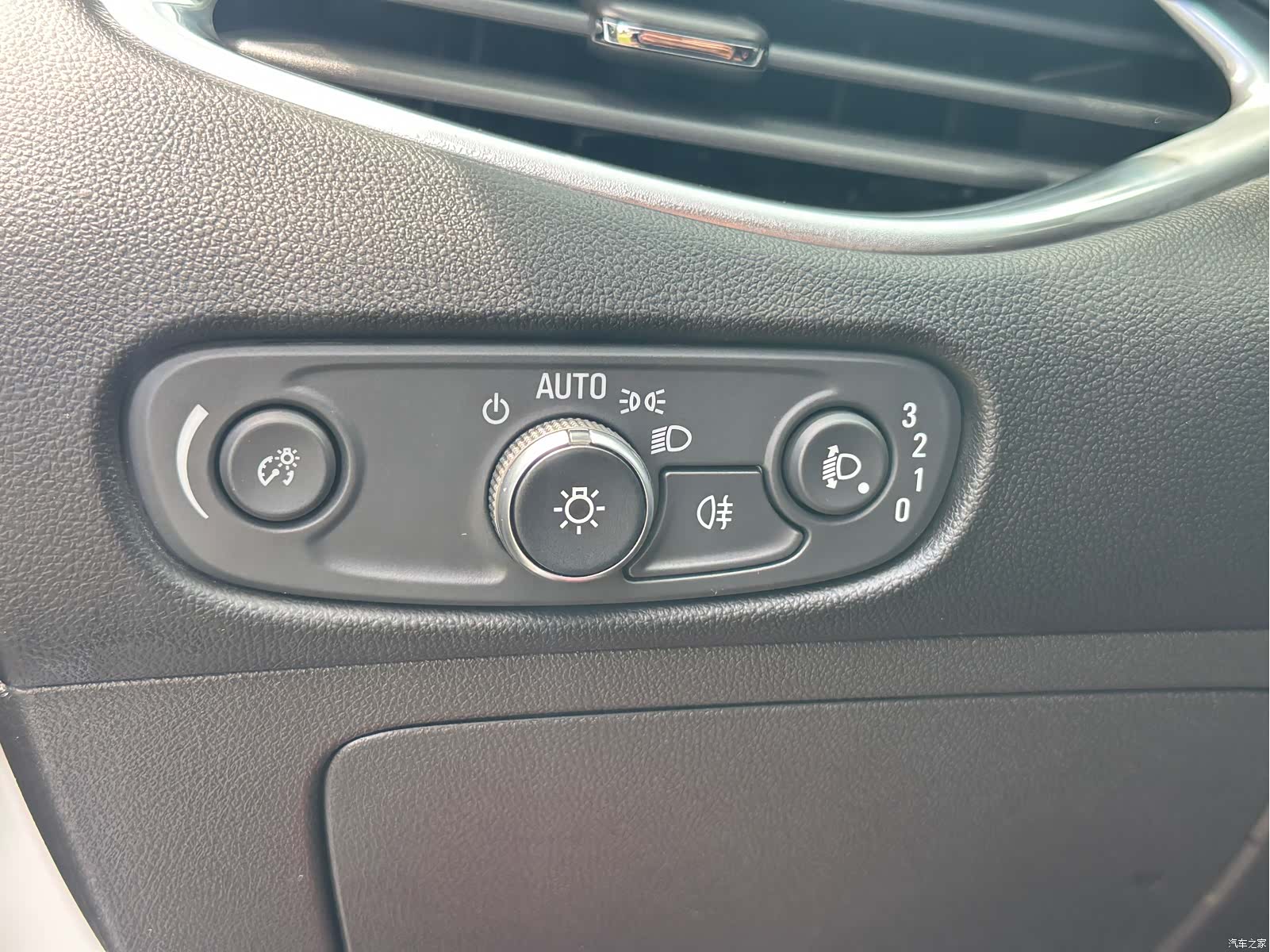 Chevrolet XL, 2020 15