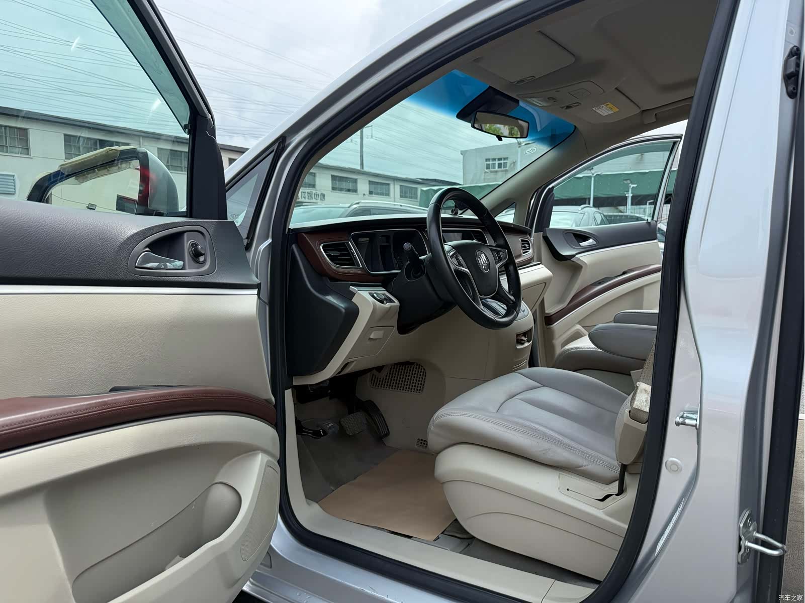 Buick GL8, 2017 18