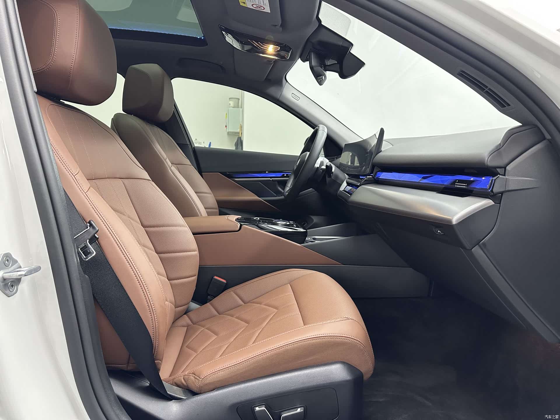 BMW 5 Series, 2025 12