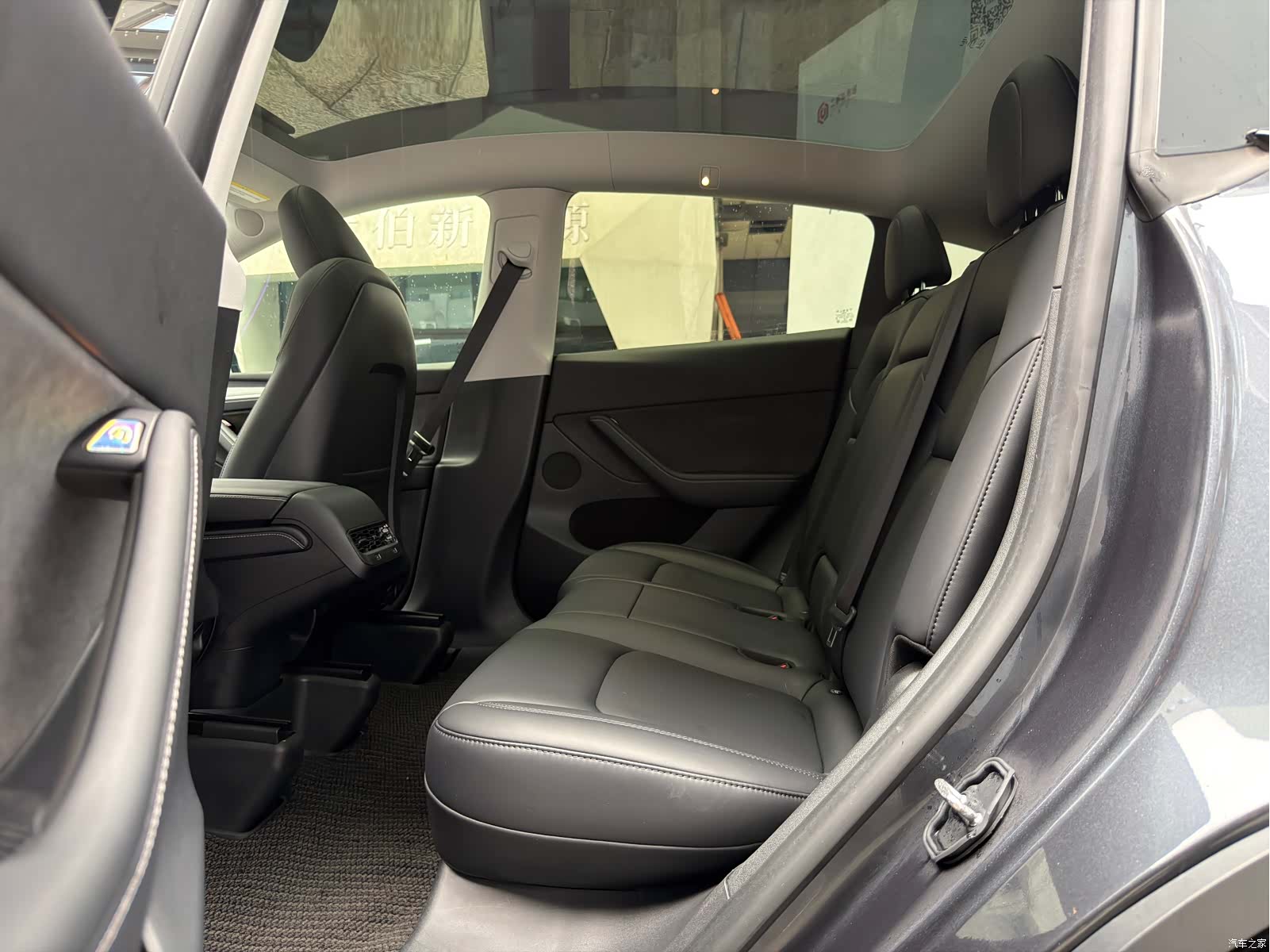 Tesla Model Y, 2024 12