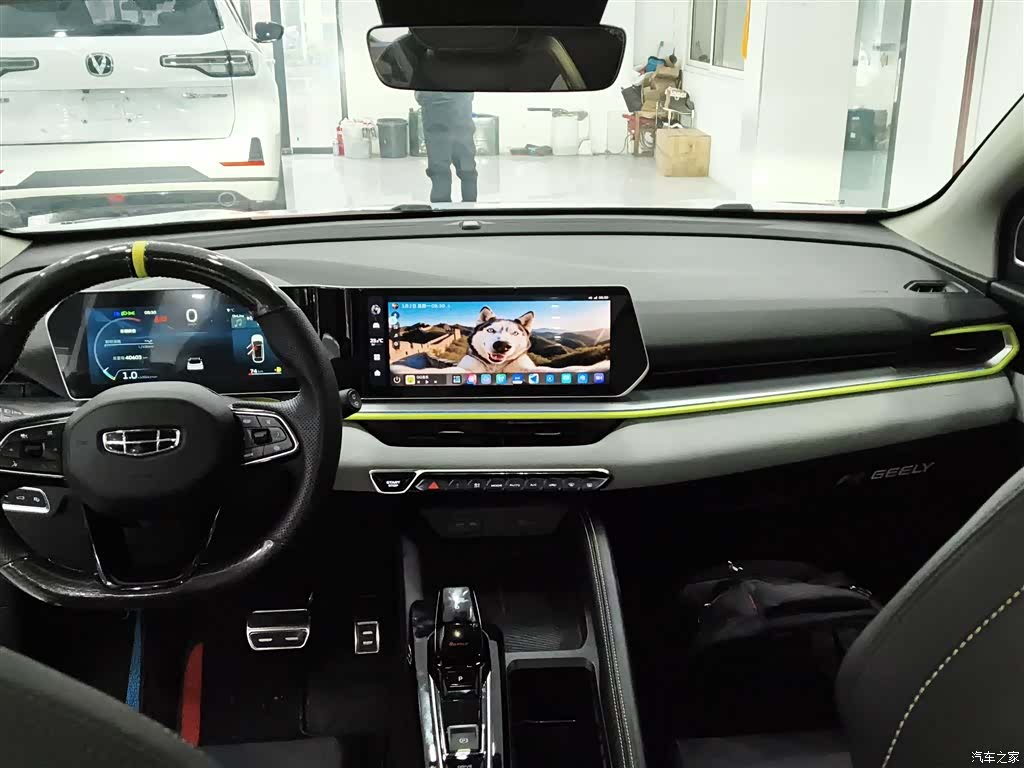 Geely Coolray, 2023 6