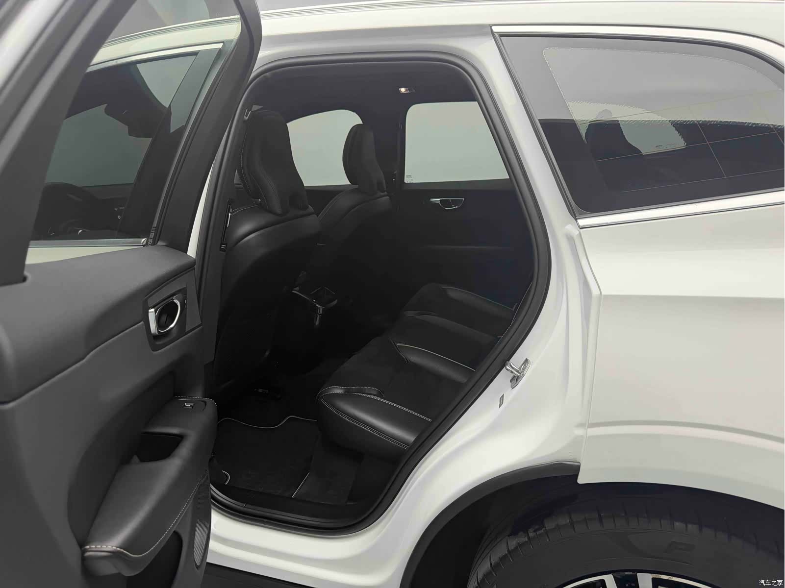 Volvo XC60, 2018 14