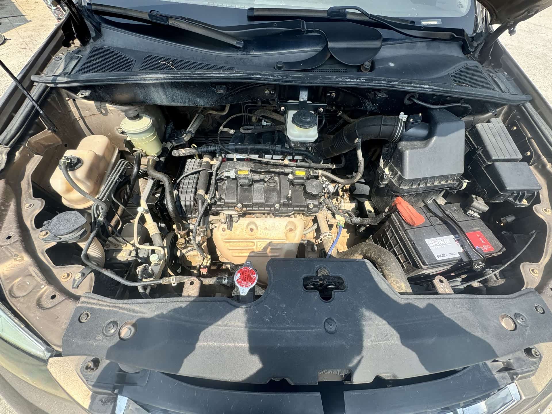 BYD S6, 2012 6