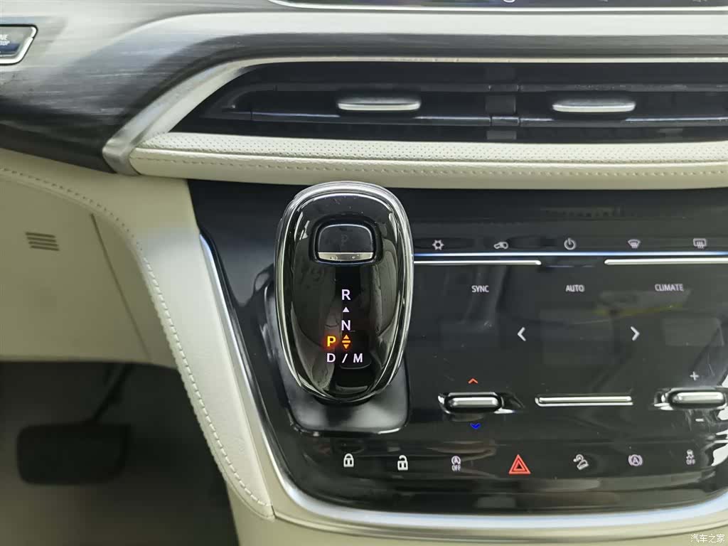 Buick GL8, 2024 13