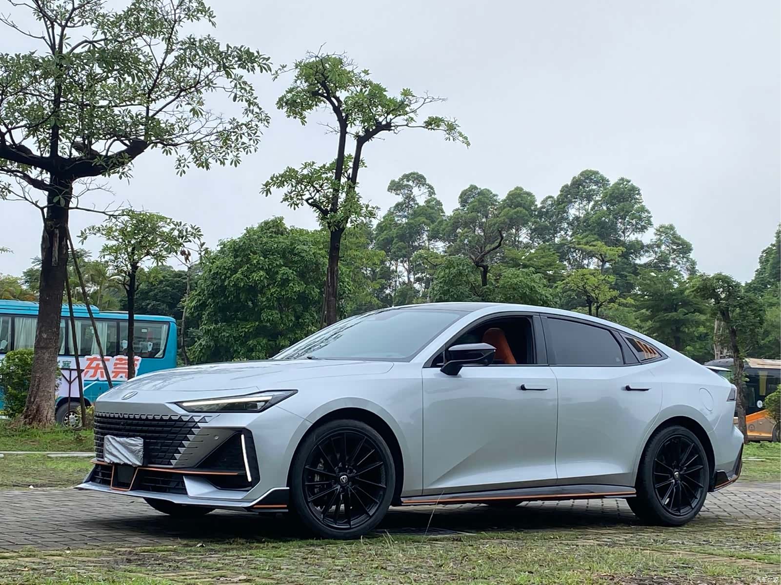 Changan UNI-V, 2023 1