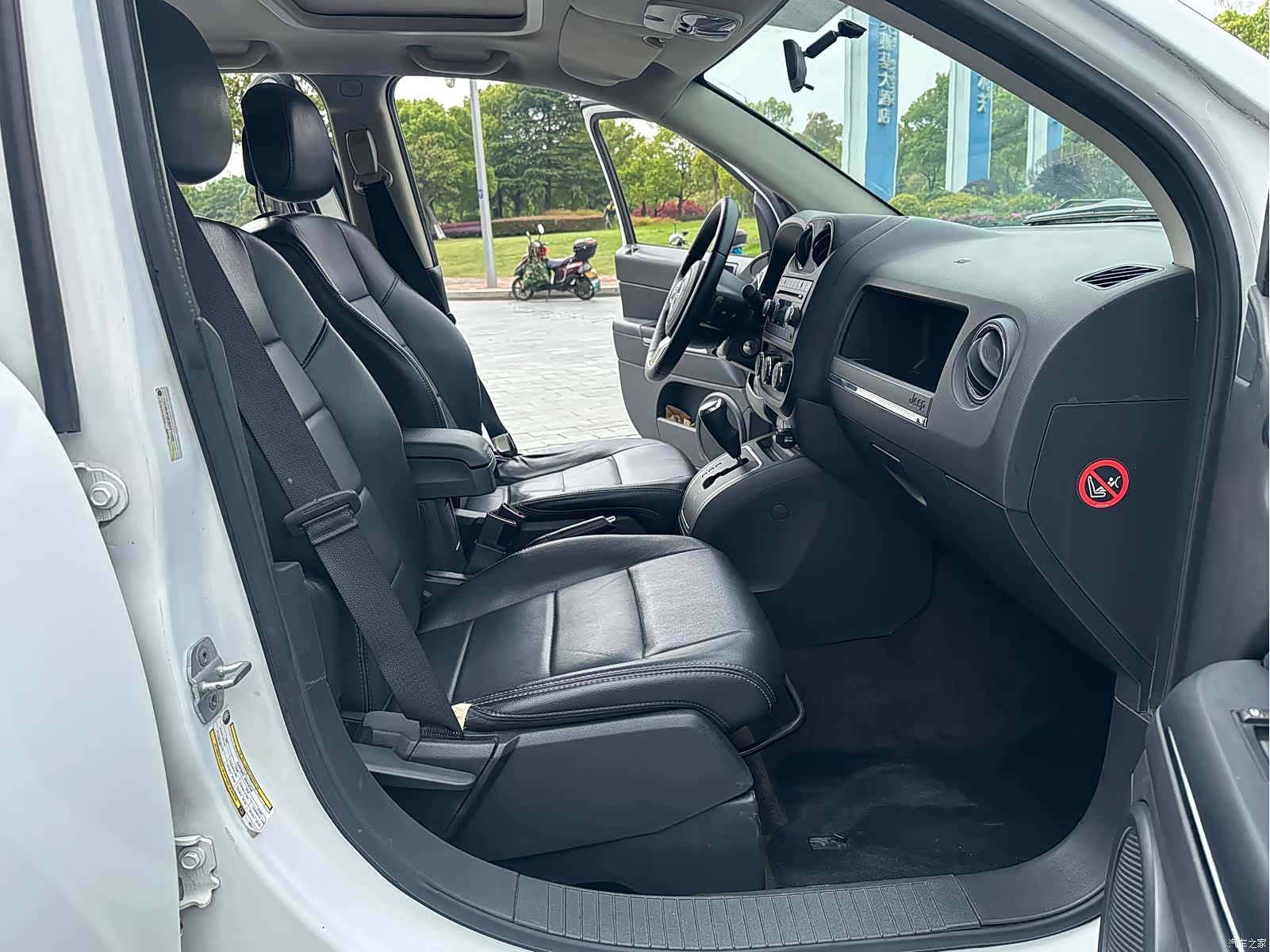 Jeep Compass, 2013 12