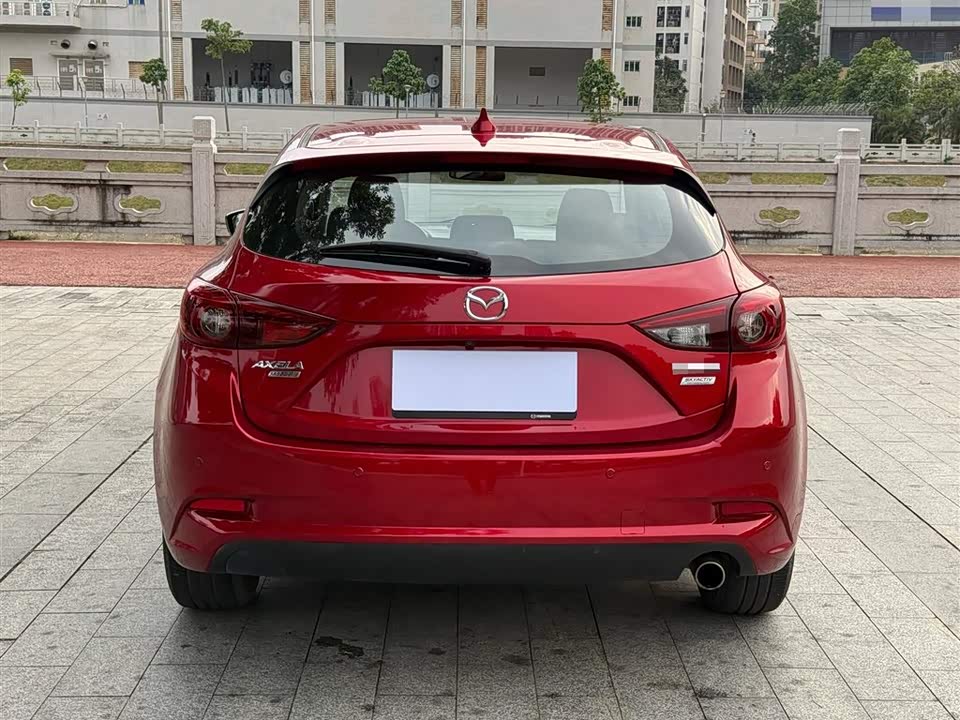 Mazda 3 Angkesaila