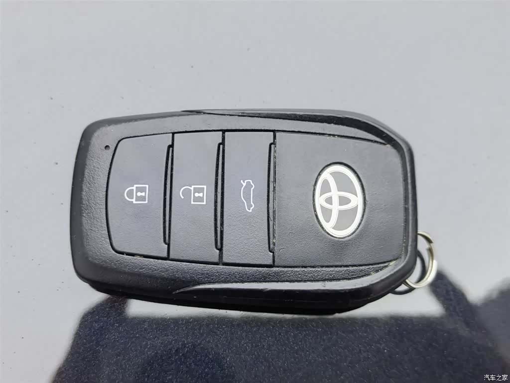 Toyota Camry, 2025 19