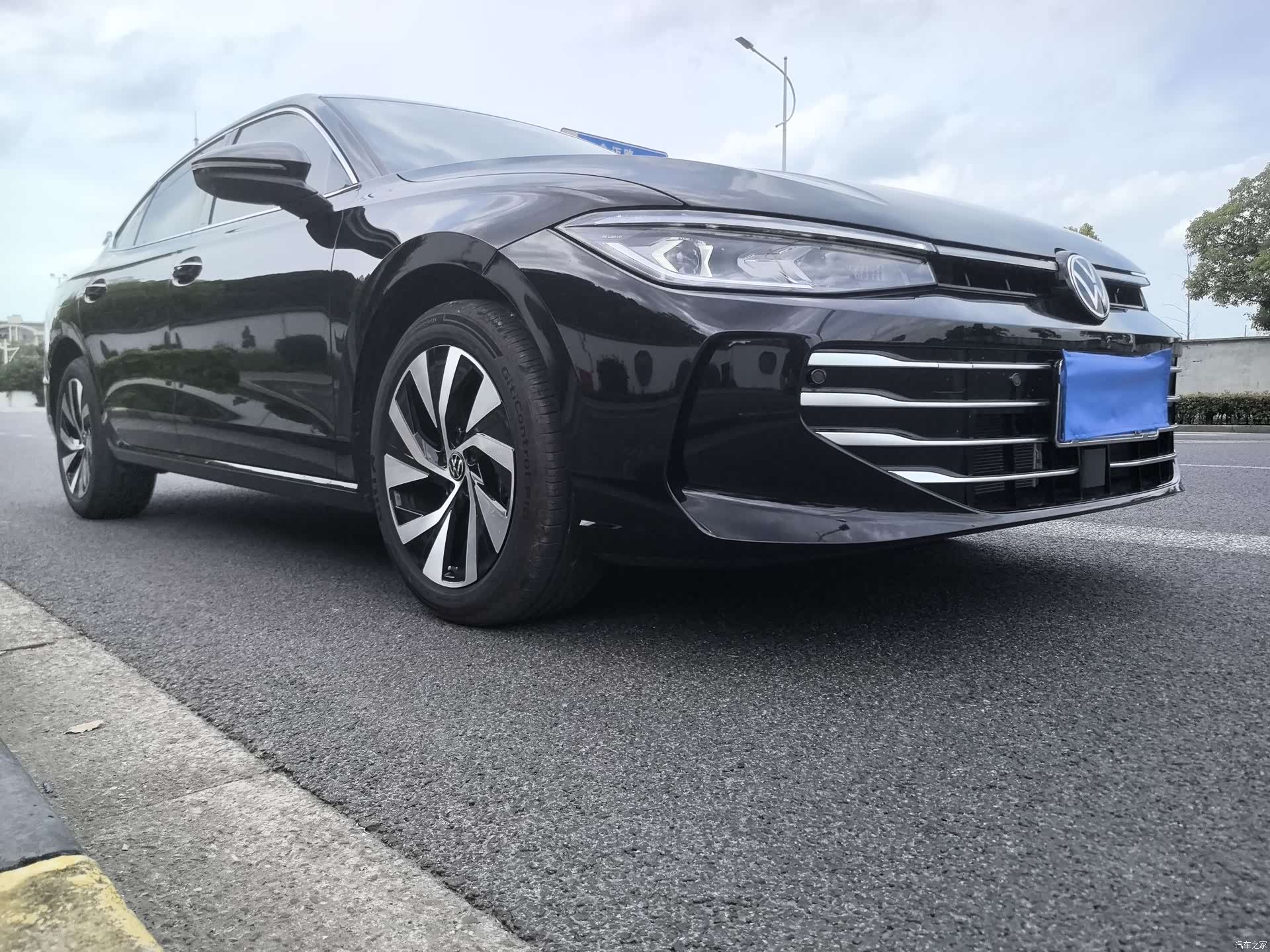 Volkswagen Passat, 2025 3
