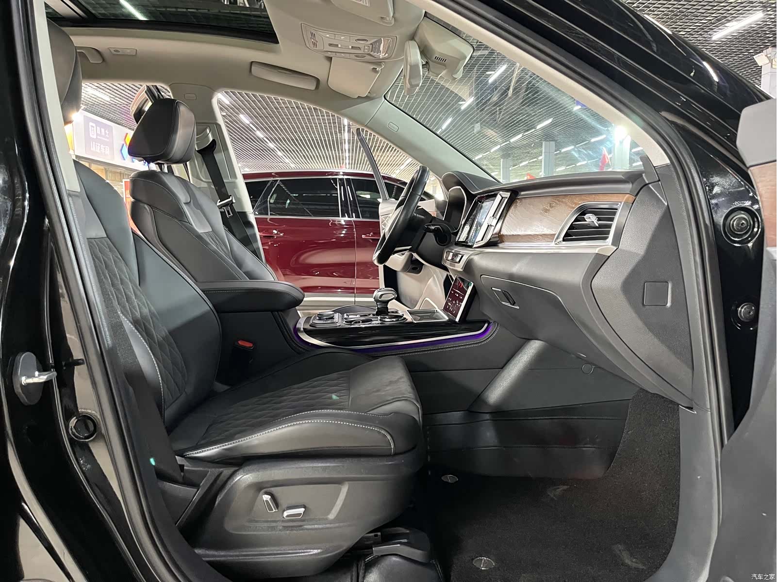 Hongqi HS7, 2023 10