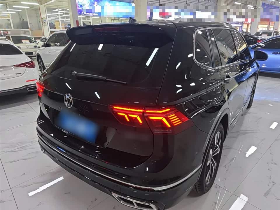 Volkswagen Tiguan L