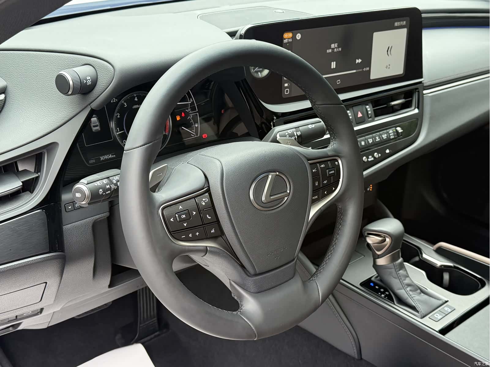 Lexus ES, 2024 6