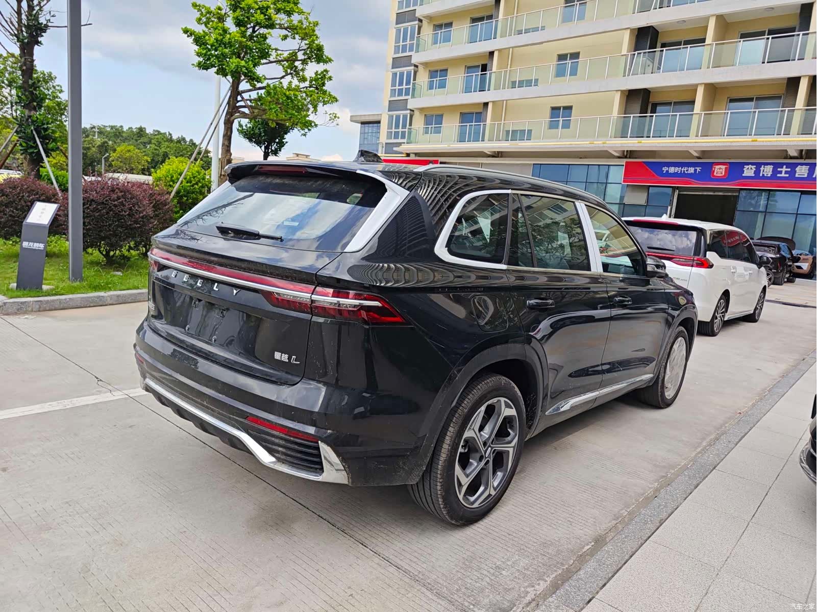 Geely Xingyue L, 2026 все фото