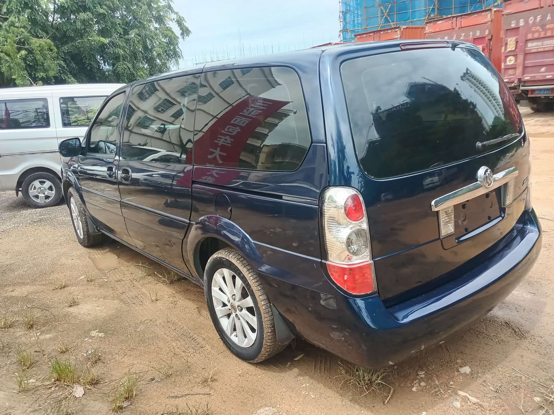 Buick GL8, 2012 7