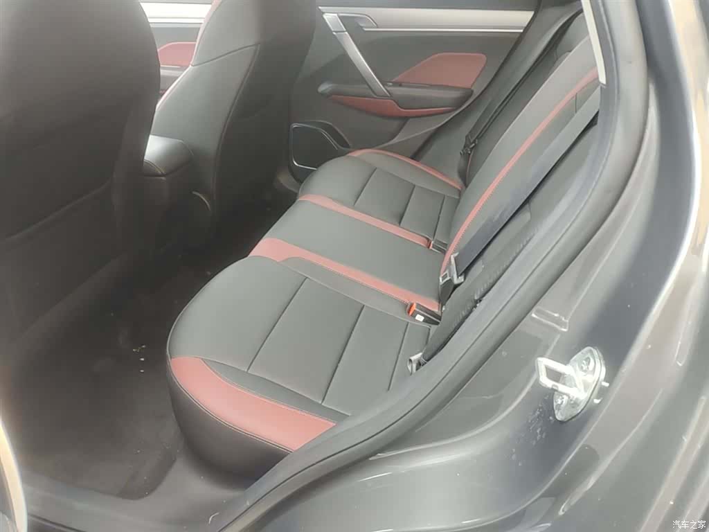 Geely Coolray, 2023 17