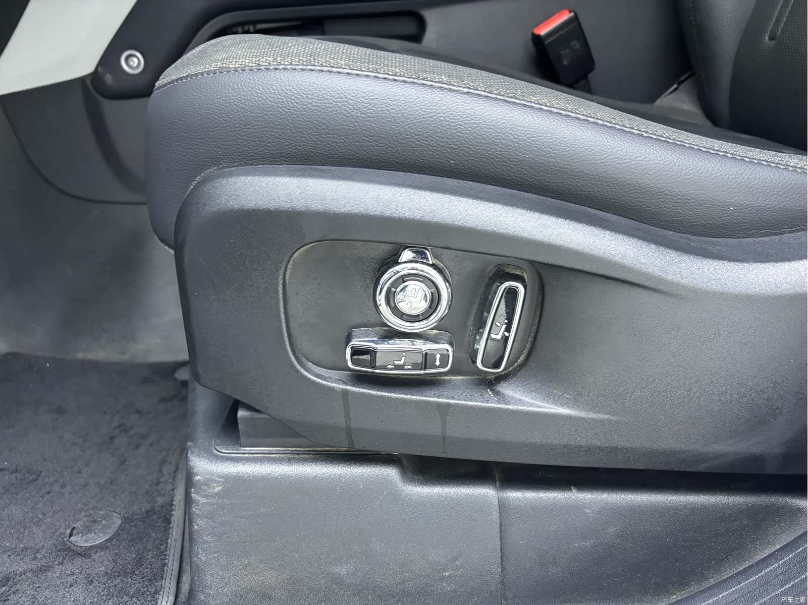 Land Rover Defender, 2022 12