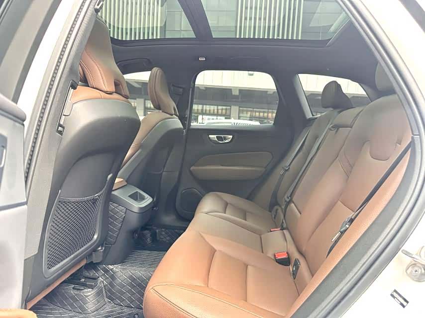 Volvo XC60, 2024 4