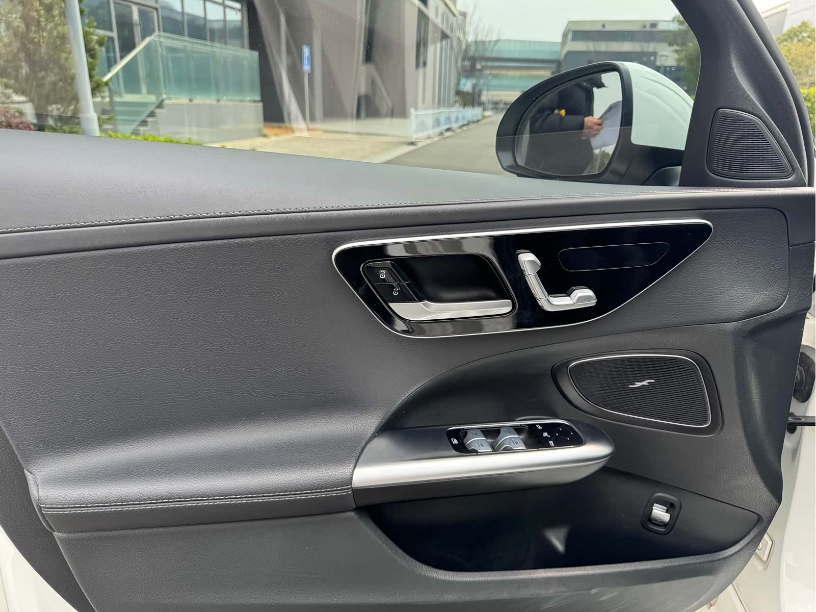 Mercedes-Benz C-Class, 2023 4
