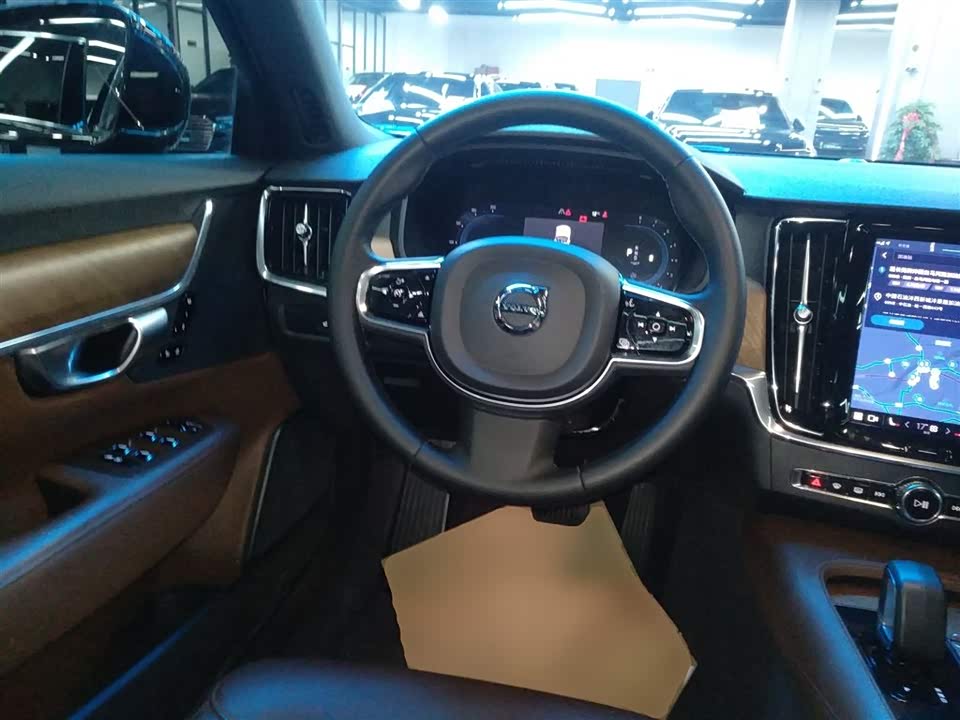 Volvo S90