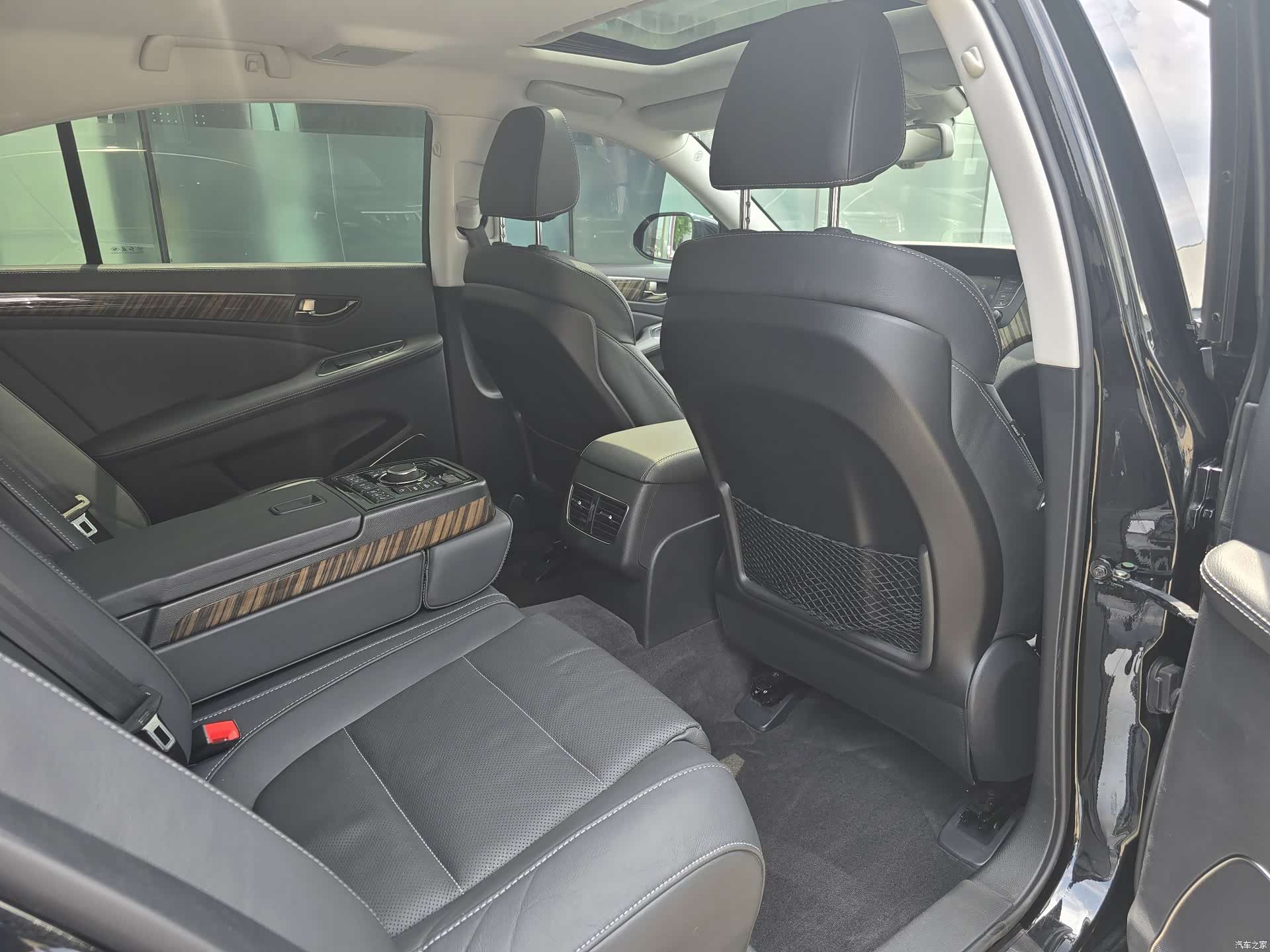 Hongqi H7, 2023 13