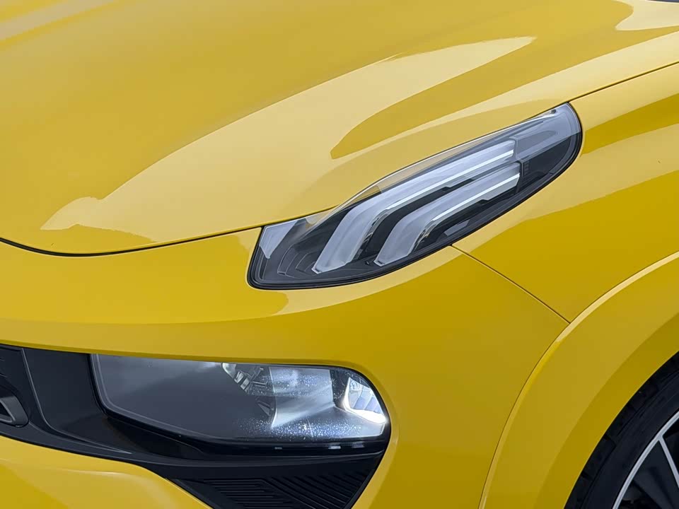 Lynk & Co 02 Hatchback