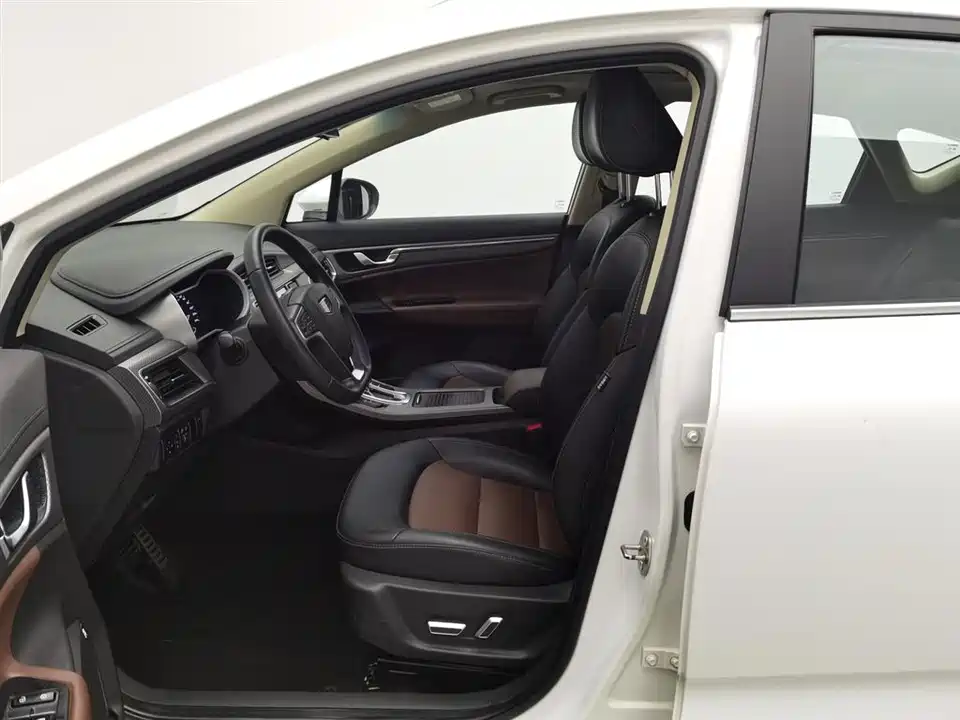 Geely Emgrand GS