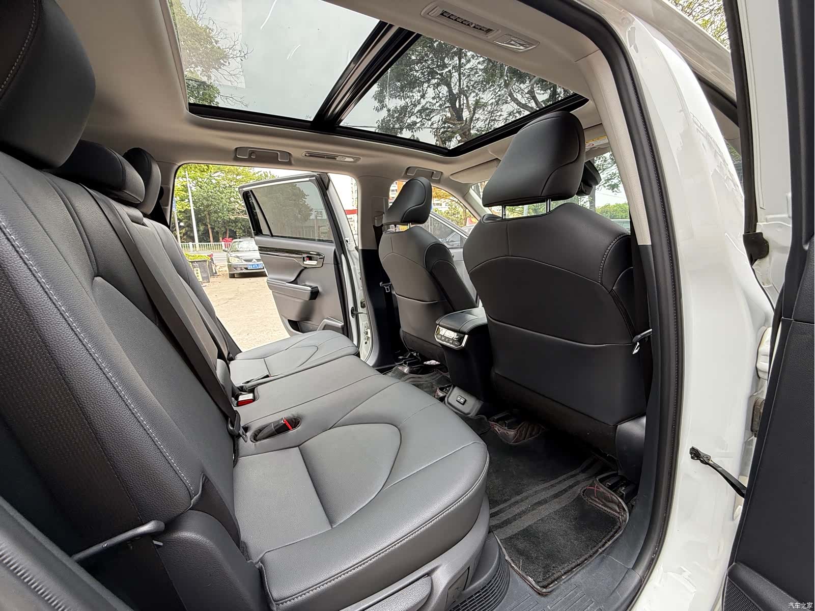Toyota Highlander, 2024 10