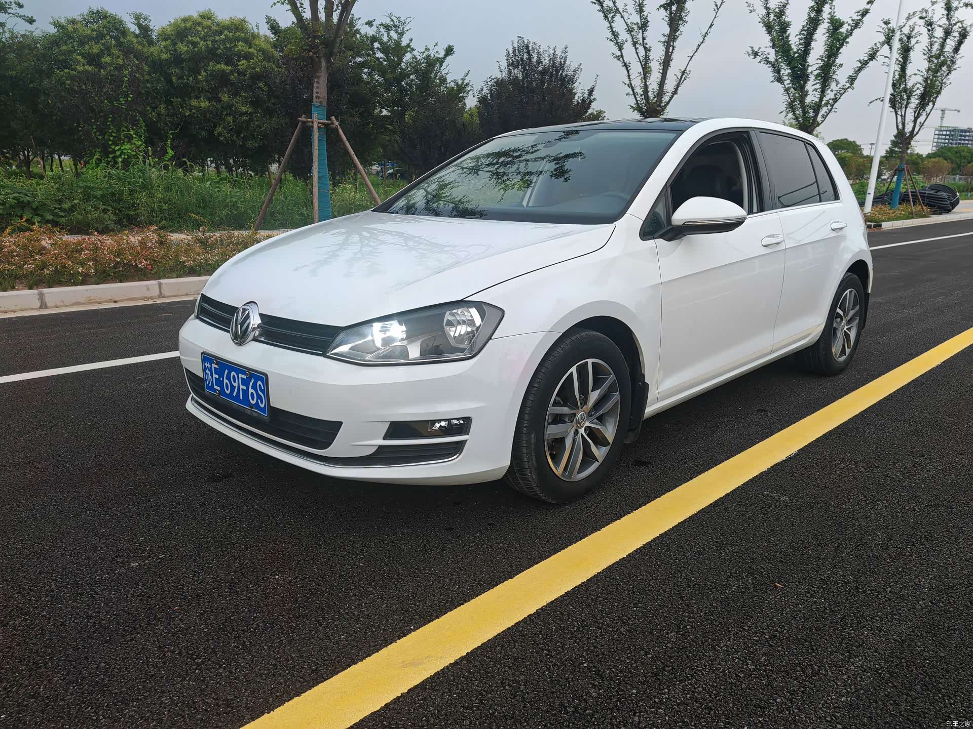 Volkswagen Golf, 2016 1