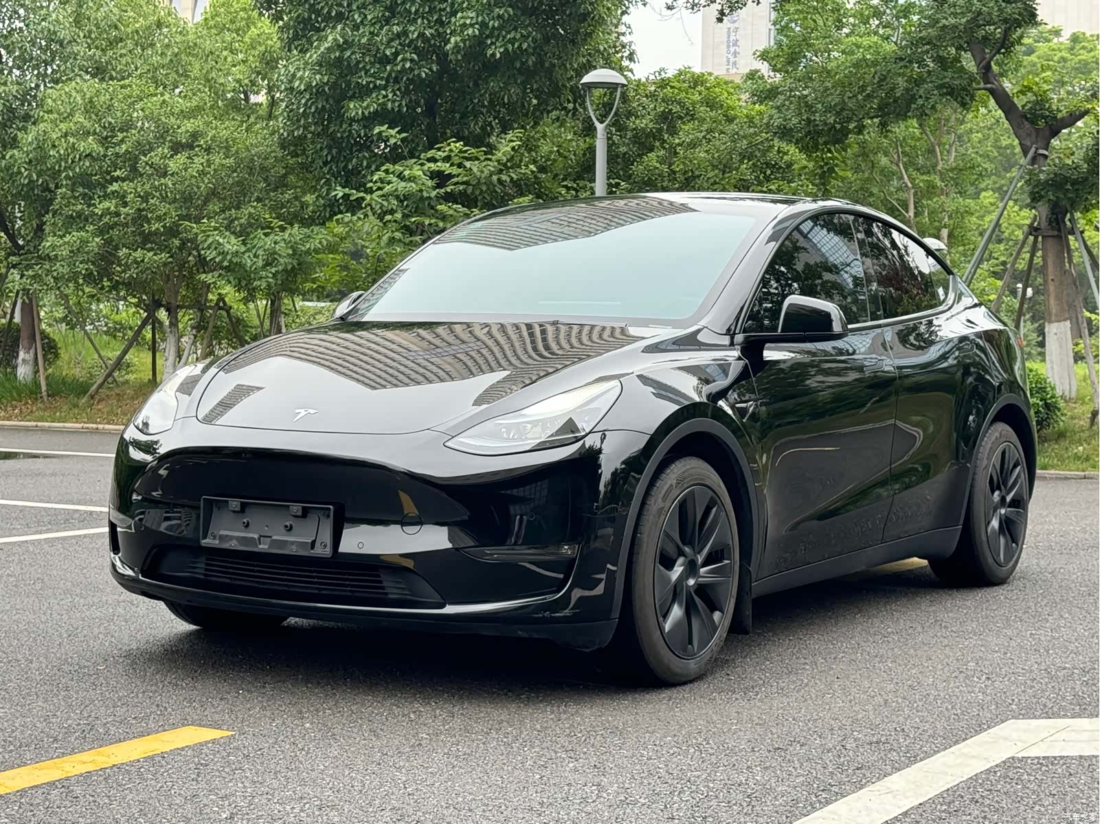 Tesla Model Y, 2023 1