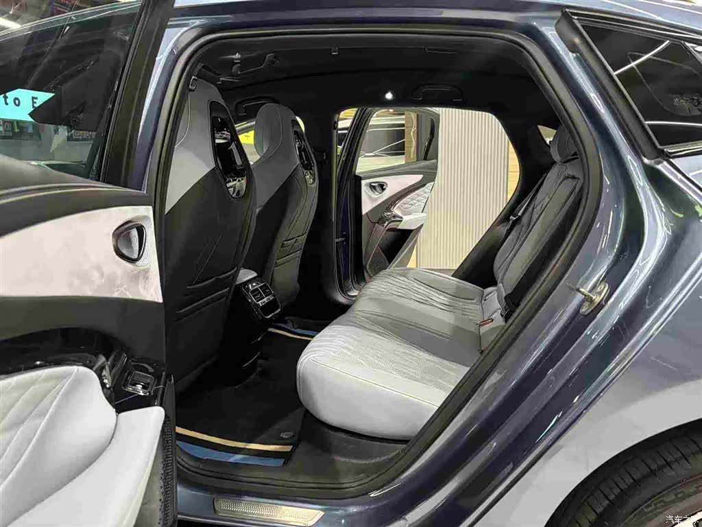 BYD Seal, 2023 13