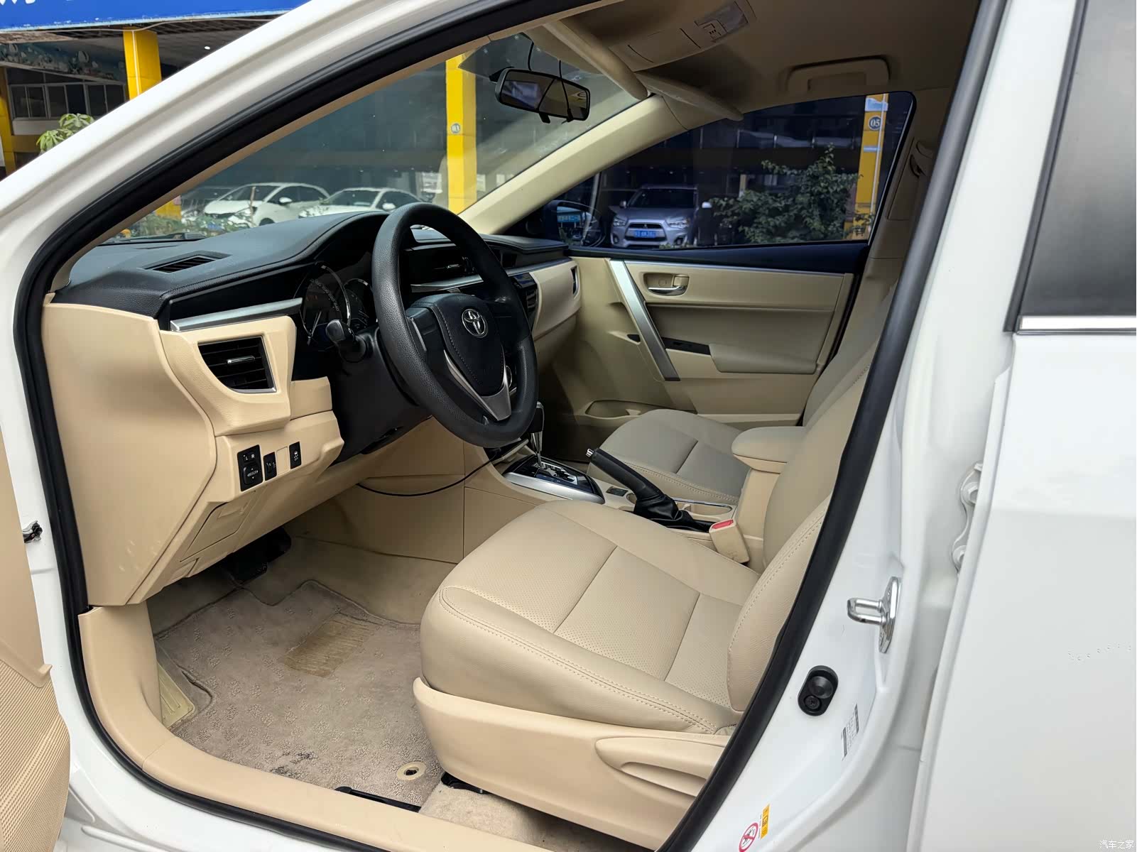 Toyota Corolla, 2017 все фото