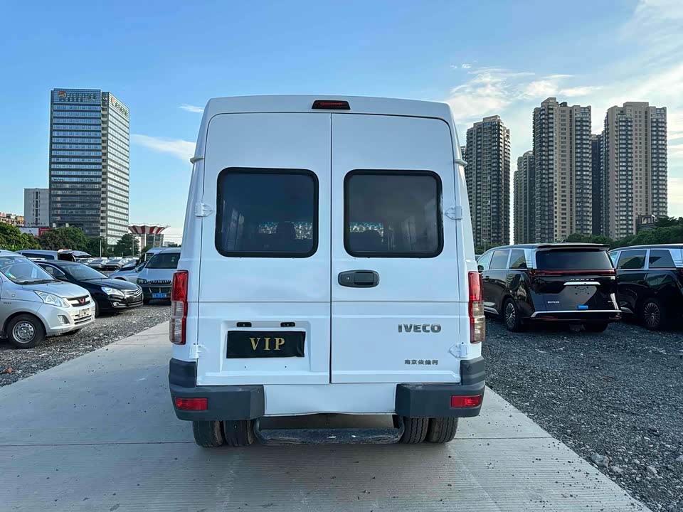 Iveco proud