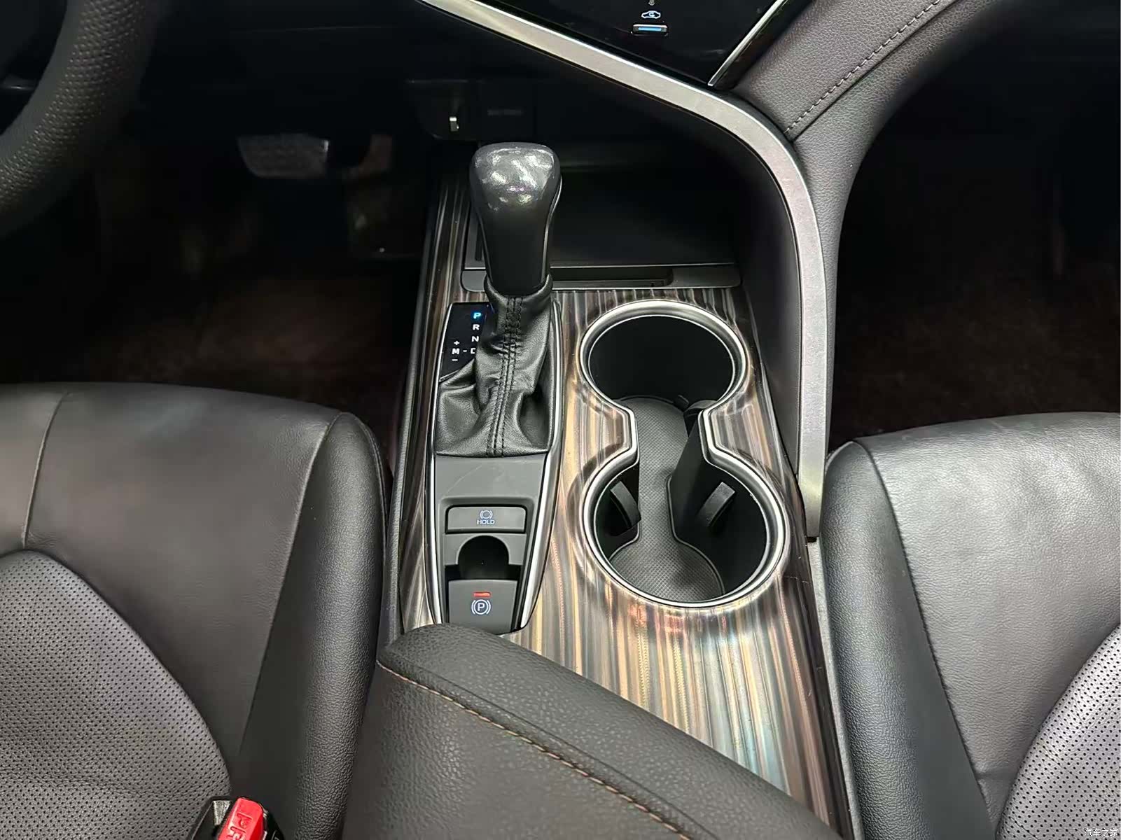 Toyota Camry, 2020 11