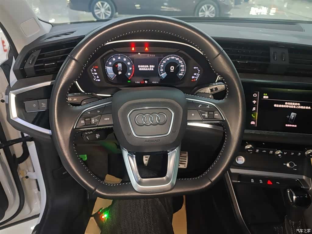 Audi Q3, 2020 7