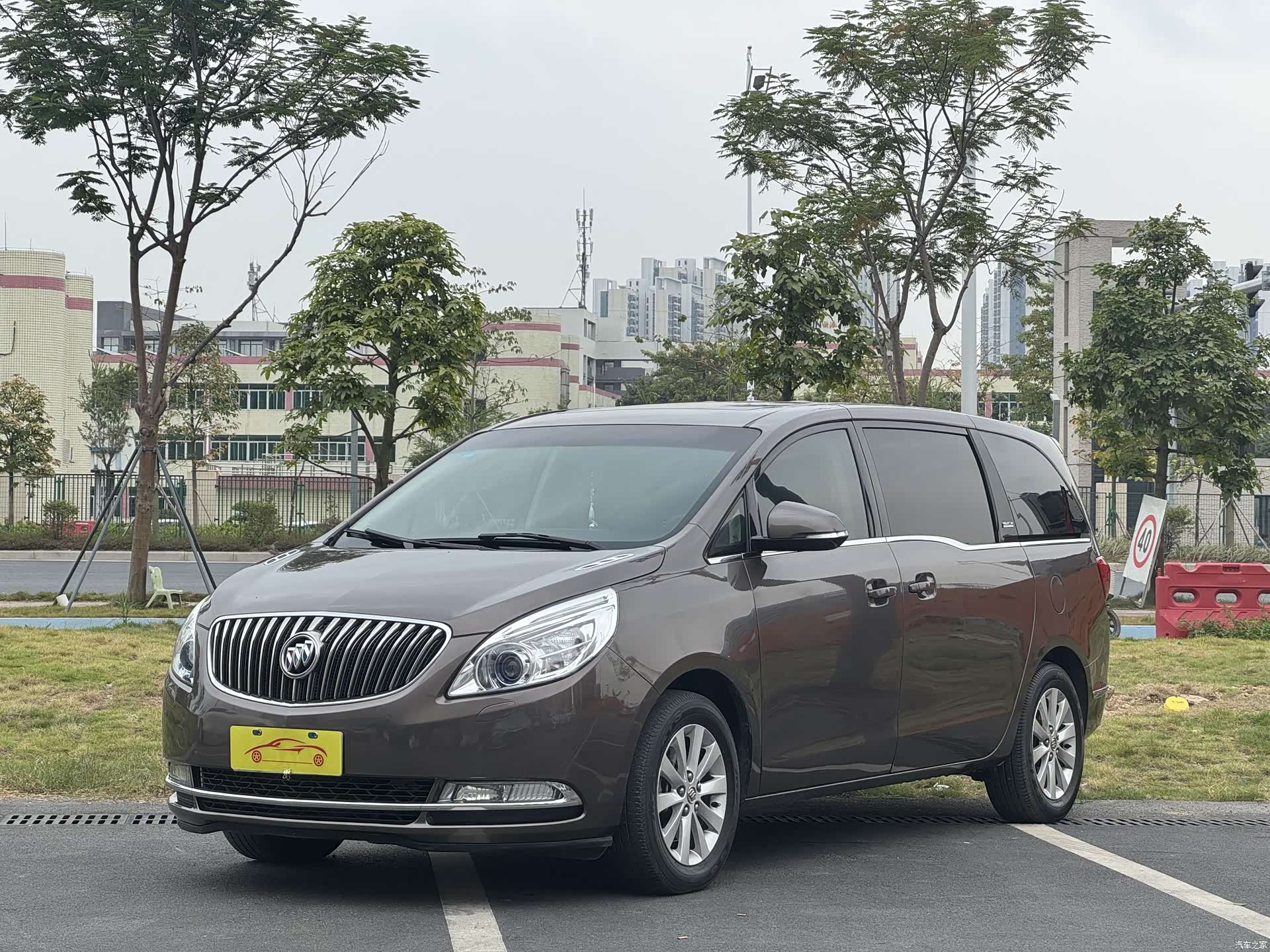 Buick GL8, 2015 1