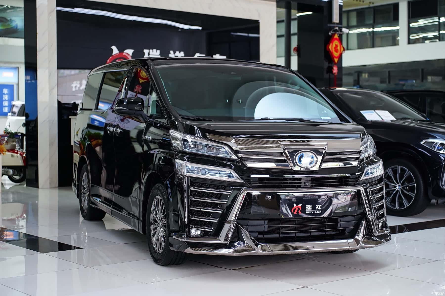 Toyota Vellfire, 2022 17
