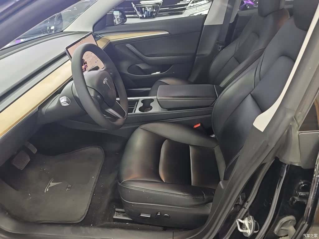 Tesla Model 3, 2022 15