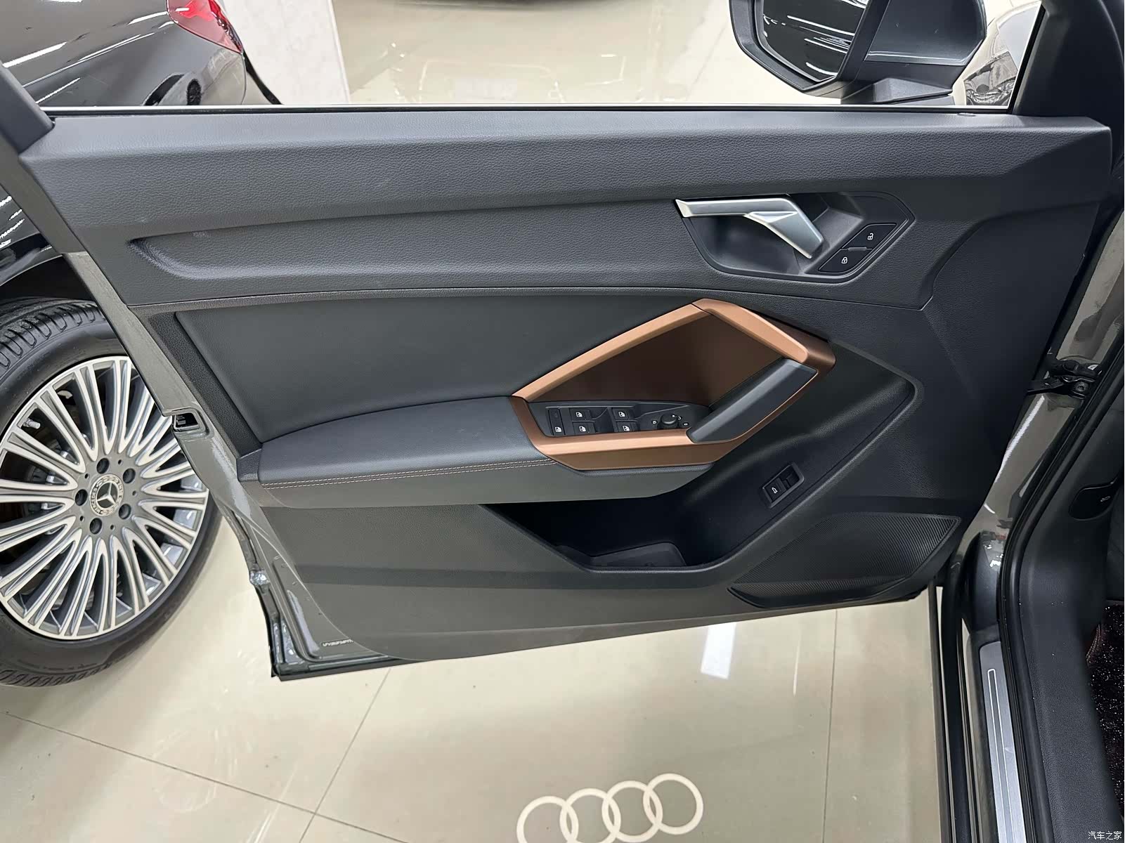 Audi Q3, 2023 13