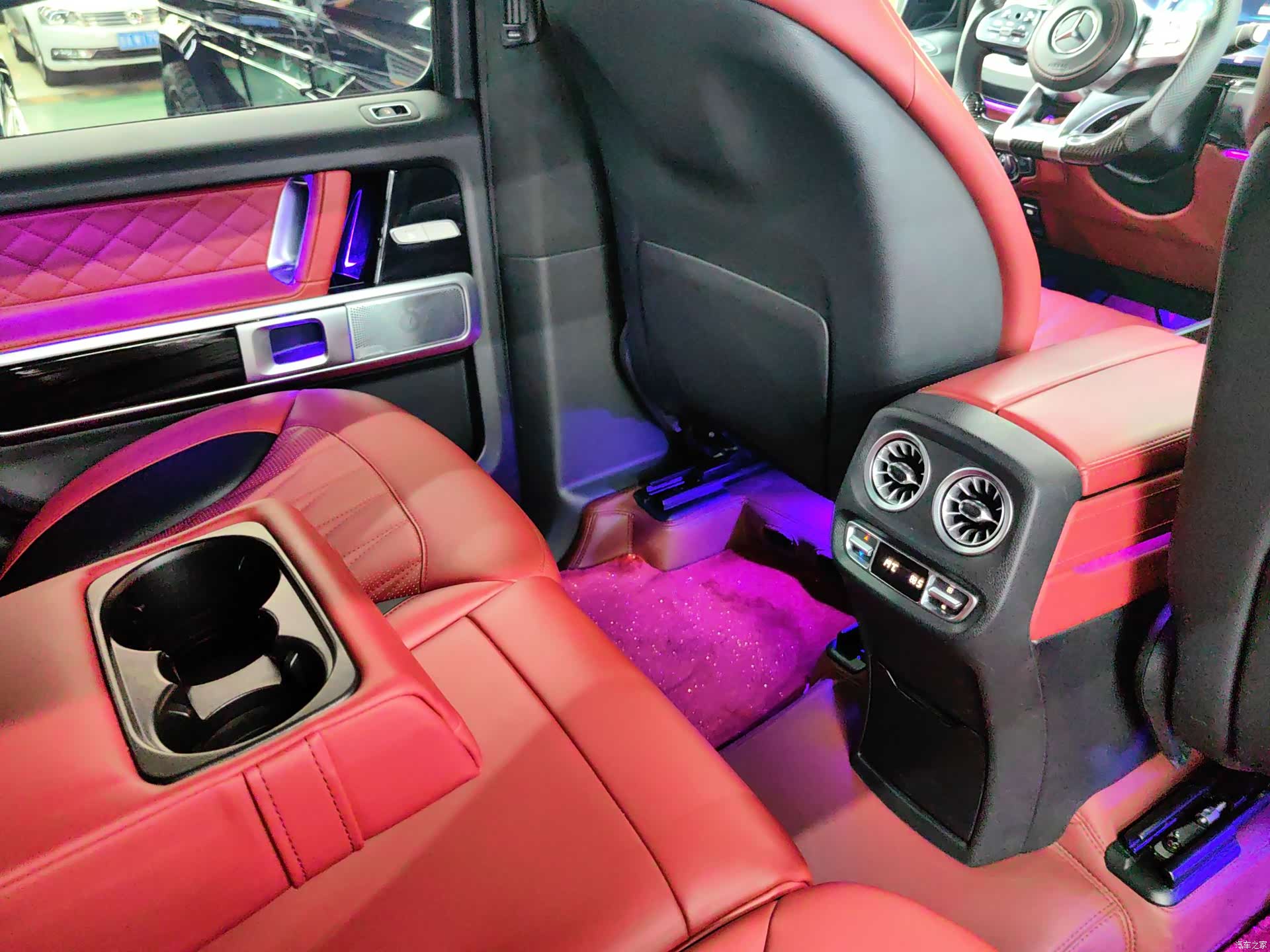 Mercedes-Benz G-Class, 2024 13