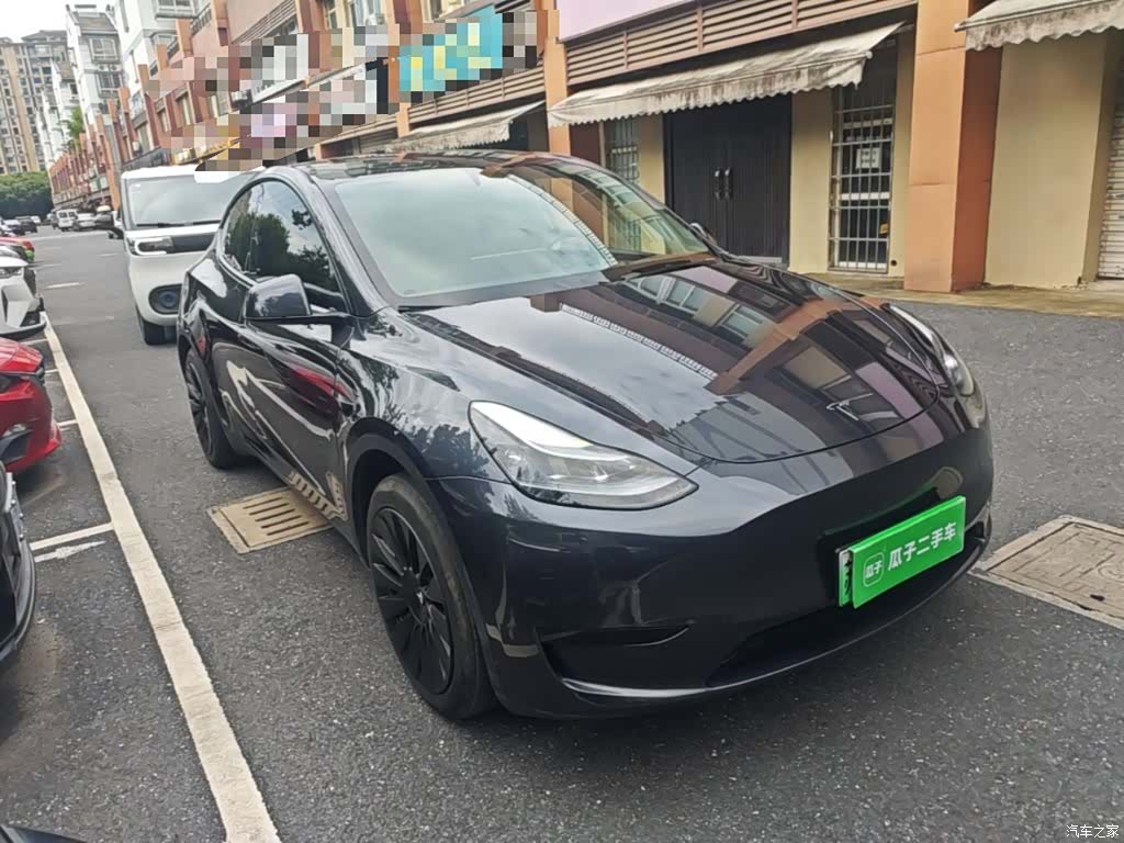 Tesla Model Y, 2024 4