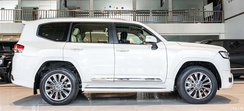 Toyota Land Cruiser, 2024 4